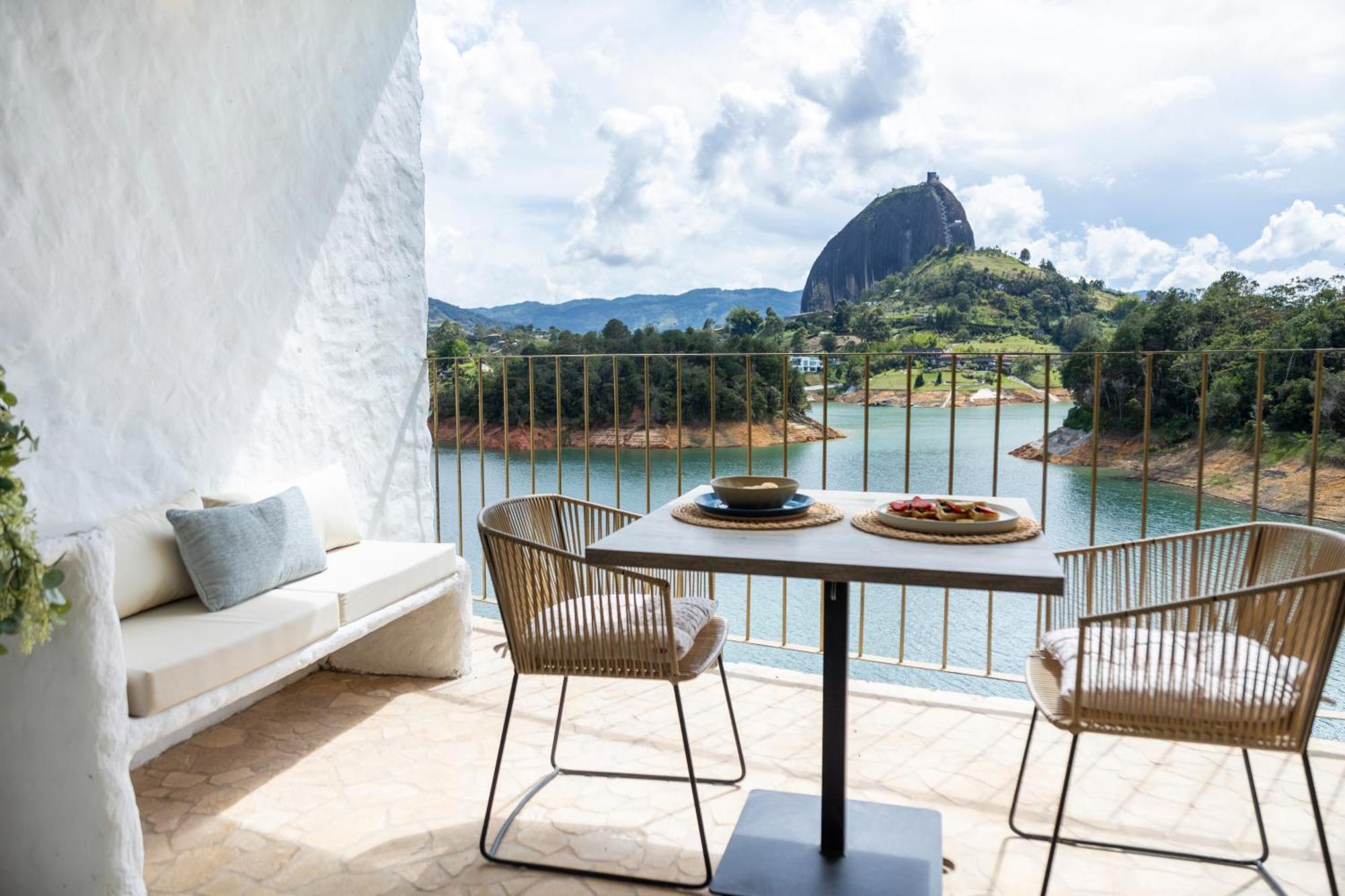 Mylos Hotel Boutique Guatapé エクステリア 写真
